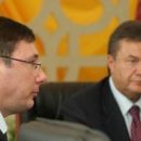 Янукович подал иск против Луценко Янукович подал иск против Луценко