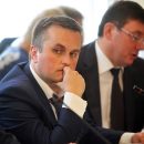 Комиссия прокуроров предлагает вынести выговор Холодницкому без увольнения Комиссия прокуроров предлагает вынести выговор Холодницкому без увольнения