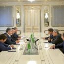 Порошенко призвал власти Израиля решить вопрос с недопуском украинцев в эту страну