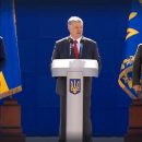 В Киеве проходит военный парад
