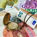 Впервые с апреля на Московской бирже предложили за евро более 80 рублей