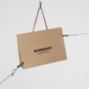Burberry впервые начнет продавать одежду через Instagram